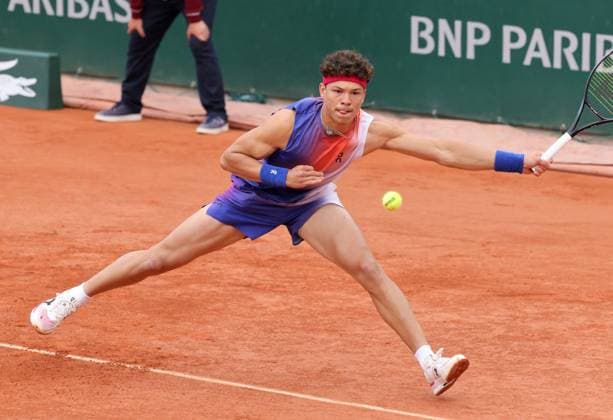 ROLAND GARROS 2024 PHOTOPQR LE PARISIEN Olivier Lejeune ; PARIS ; 27 05 2024 ; ROLAND GARROS 2024 OH O LEJEUNE 27052024 COURT 14 BEN SHELTON HUGO GASTON May 27th 2024 Roland Garros french open