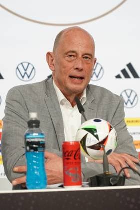 Willkommens-Pressekonferenz mit thüringischen Wirtschaftsminister Wolfgang Tiefensee, - Blankenhain 27.05.2024: Trainingslager der Deutschen Nationalmannschaft zur EM-Vorbereitung, Golf Resort Weimarer Land