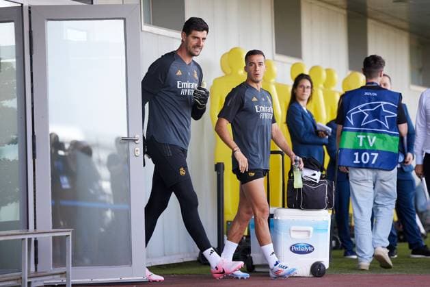 Lucas Vazquez and Tibaut Courtois of Real Madrid CF Real Madrid media day, Madrid, Spain - 27 May 2024  Copyright: xRubenxAlbarran Shutterstockx 14510087au