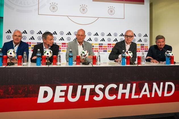 Willkommens-Pressekonferenz mit thüringischen Wirtschaftsminister Wolfgang Tiefensee, Bürgermeister Jens Kramer und DFB-Präsident Bernd Neuendorf - Blankenhain 27.05.2024: Trainingslager der Deutschen Nationalmannschaft zur EM-Vorbereitung, Golf Resort Weimarer Land