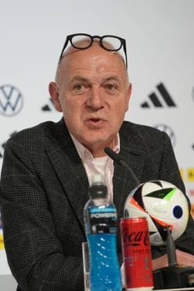 DFB-Präsident Bernd Neuendorf - Blankenhain 27.05.2024: Trainingslager der Deutschen Nationalmannschaft zur EM-Vorbereitung, Golf Resort Weimarer Land