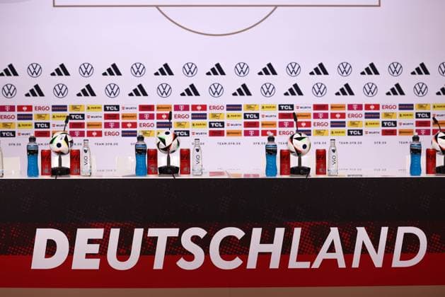 Fußball EM-Trainingslager Auftakt-PK am 27.05.2024 im Schloss Blankenhain in Blankenhain Symbolbild Symbolfoto Medienzentrum Pressekonferenz