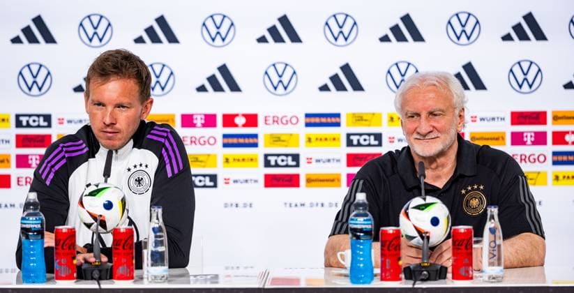 27.05.2024, GER, Fussball, Maenner, Saison 2023 2024, DFB Nationalmannschaft Trainingslager Blankenhain Eröffnungspressekonferenz im Schloss Blankenhain Zur Eröffnungspressekonferenz sind dabei, Julian Nagelsmann (DFB Nationalmannschaft Cheftrainer) und Rudi Voeller 99444 Blankenhain Schloss Blankenhain Thüringen Deutschland
