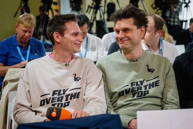Blankenhain , 270524 , EM-Trainingscamp , Blankenhain erwartet DFB-Elf , Pressekonferenz Im Bild: Pressekonferenz im Blankenhainer Schloss mit Fabian Köster und Lutz van der Horst, deutsche Comedy-Autor, Komiker und Fernsehmoderatoren in der heute-show auf ZDF