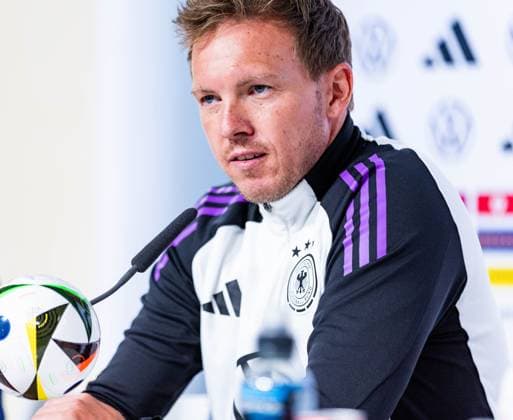 27.05.2024, GER, Fussball, Maenner, Saison 2023 2024, DFB Nationalmannschaft Trainingslager Blankenhain Eröffnungspressekonferenz im Schloss Blankenhain Im Bild zu sehen Julian Nagelsmann (DFB Nationalmannschaft Cheftrainer) Zur Eröffnungspressekonferenz sind dabei, Julian Nagelsmann (DFB Nationalmannschaft Cheftrainer) und Rudi Voeller (Direktor DFB A-Auswahl) 99444 Blankenhain Schloss Blankenhain Thüringen Deutschland