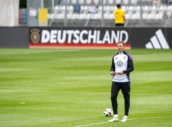 Fussball, Herren, Saison 2023 2024, Deutsche Nationalmannschaft, EM-Vorbereitung, öffentliches Training in Jena, im Bild: Bundestrainer Julian Nagelsmann (Deutschland), 27.05. 2024, Copyright: xSebastianxRäppold MatthiasxKochx
