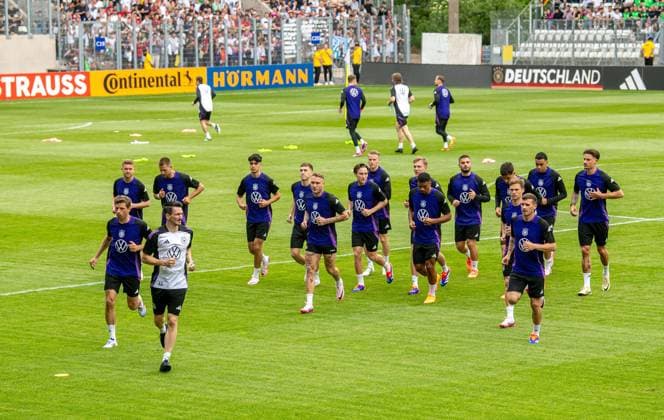 Fussball, Herren, Saison 2023 2024, Deutsche Nationalmannschaft, EM-Vorbereitung, öffentliches Training in Jena, im Bild: Thomas Müller (Deutschland), 27.05. 2024, Copyright: xSebastianxRäppold MatthiasxKochx