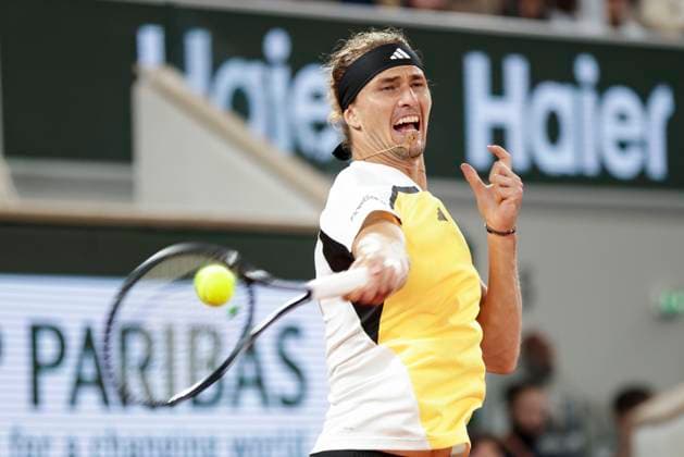 TENNIS - French Open 2024 PARIS,FRANCE,27.MAY.24 - TENNIS - ATP, Tennis Herren World Tour, French Open, Roland Garros, Grand Slam. Image shows Alexander Zverev (GER).  GEPAxpictures xPatrickxSteiner
