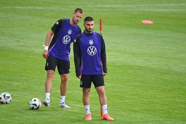 v.li:Waldemar ANTON, Deniz UNDAV Oeffentliches Training in Jena , Erst Abbe Sportfeld. Deutsche Fussball Nationalmannschaft,Fussball Trainingslager in Blankenhain Thueringen am 27.05.2024,