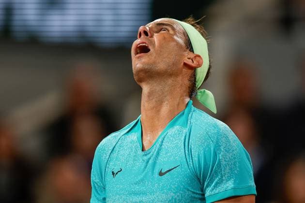 27.05.2024 Tennis, French Open 2024 Roland-Garros, FRA, Men™s Singles Court Philippe-Chatrier - FIRST ROUND Alexander Zverev (Germany) - Rafael Nadal (Spain) Bild: v. li. Rafael Nadal (Spain) enttaeuscht, enttaeuscht schauend, dissapointed, traurig, frustiert, frust, gefrustet Copyright: HMBxMedia AntonioxBorga