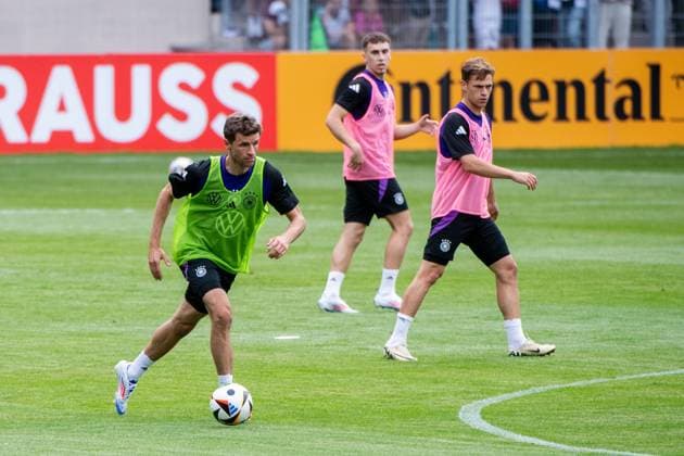 Thomas Mueller (Deutschland), GER, Training DFB Fussball Herren Nationalmannschaft Deutschland, Oeffentliches Auftakttraining Jena, UEFA Fussball Europameisterschaft 2024, 27.05.2024 DFB regulations prohibit any use of photographs as image sequences and or quasi-video GER, Training DFB Fussball Herren Nationalmannschaft Deutschland, Oeffentliches Auftakttraining Jena, UEFA Fussball Europameisterschaft 2024, 27.05.2024 Jena Copyright: xEibner-Pressefoto Memmlerx EP_MMR