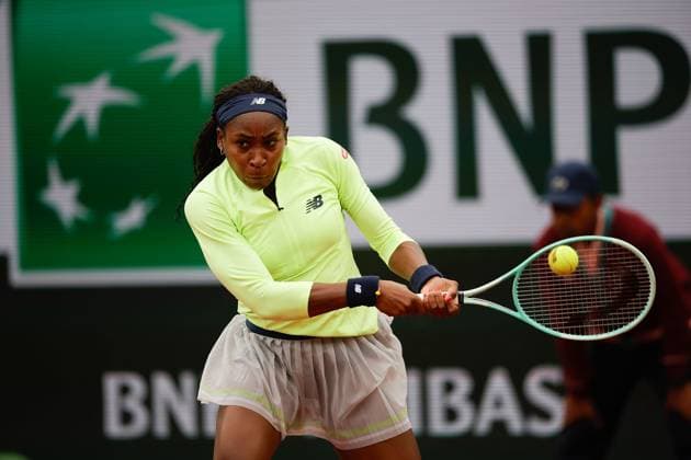 27.05.2024 Tennis, French Open 2024 Roland-Garros, FRA, Women™s Singles Bild: v. li. Coco Gauff (United States) spielt eine Rückhand. Copyright: HMBxMedia AntonioxBorga