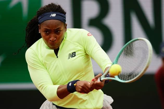 27.05.2024 Tennis, French Open 2024 Roland-Garros, FRA, Women™s Singles Bild: v. li. Coco Gauff (United States) spielt eine Rückhand. Copyright: HMBxMedia AntonioxBorga