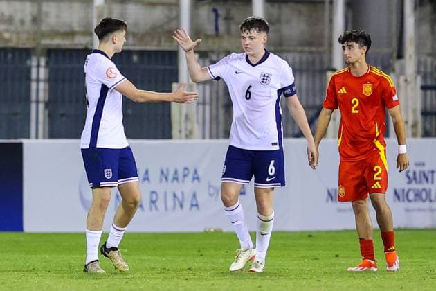 Larnaca, Cyprus, May 27th 2024: Mikey Moore (11 England) and Kian Noble (6 England) celebrate scoring (2-1) during the UEFA European Under-17 Championship match between England and Spain at Antonis Papadopoulos Stadium, in Larnaca, Cyprus. (Chara Savvidou SPP) Copyright: xCharaxSavvidoux xSPPx spp-en-ChSaSp-CHA_0559