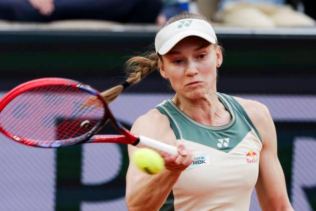 TENNIS - French Open 2024 PARIS,FRANCE,28.MAY.24 - TENNIS - WTA, Tennis Damen Tour, French Open, Roland Garros, Grand Slam. Image shows Elena Rybakina (KAZ).  GEPAxpictures xPatrickxSteiner