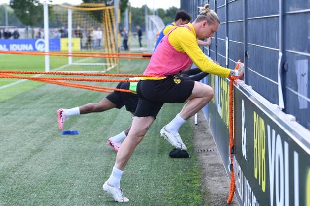Fußball 1. Bundesliga Training Borussia Dortmund am 28.05.2024 auf dem Trainingsgelände Hohenbuschei in Dortmund Marius Wolf ( Dortmund )