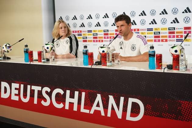 Thomas Müller (Deutschland Germany) in der Pressekonferenz - Blankenhain 28.05.2024: Pressekonferenz der Deutschen Nationalmannschaft zur EM-Vorbereitung, Golf Resort Weimarer Land