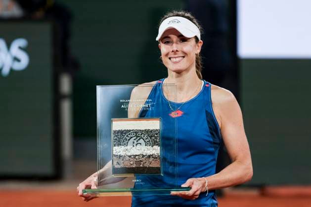 TENNIS - French Open 2024 PARIS,FRANCE,28.MAY.24 - TENNIS - WTA, Tennis Damen Tour, French Open, Roland Garros, Grand Slam. Image shows Alize Cornet (FRA).  GEPAxpictures xPatrickxSteiner