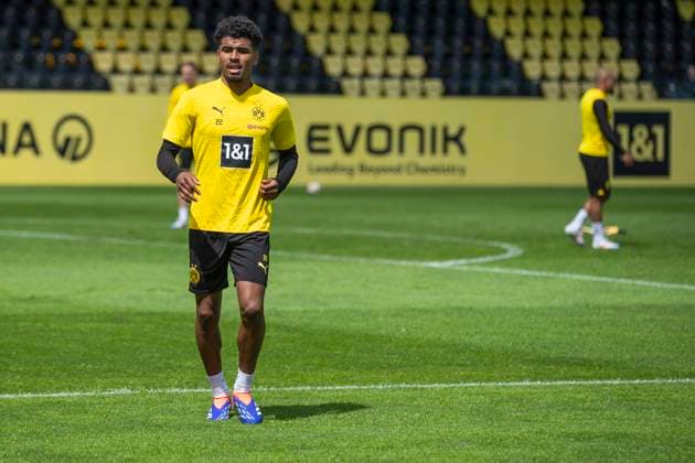 Training Borussia Dortmund, 28.05.2024 Ian Maatsen (Borussia Dortmund, 22). Trainingseinheit von Borussia Dortmund am 28.05.2024 vor dem UEFA Championsleague Finale gegen Real Madrid, Trainingsgelände Hohenbuschei, Dortmund DFL regulations prohibit any use of photographs as image sequences and or quasi-video Copyright: xBEAUTIFULxSPORTS Meuselx