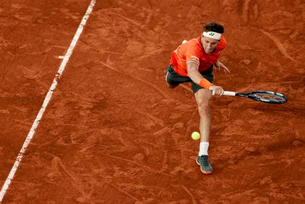 TENNIS - French Open 2024 PARIS,FRANCE,28.MAY.24 - TENNIS - ATP, Tennis Herren World Tour, French Open, Roland Garros, Grand Slam. Image shows Casper Ruud (NOR).  GEPAxpictures xPatrickxSteiner