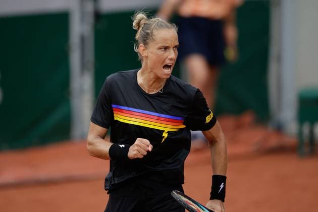 28.05.2024 Tennis, French Open 2024 Roland-Garros, FRA, Women™s Singles Court 2 - FIRST ROUND Arantxa Rus (NL) - Angelique Kerber (GER) Bild: v. li. Arantxa Rus (NL) jubelt Copyright: HMBxMedia AntonioxBorga