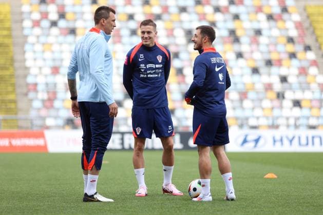 Croatia National Football Team - preparations for the UEFA EURO, EM, Europameisterschaft,Fussball 2024 Assistent Coach Mario Mandzukic, Luka Sucic and Josip Juranovic of Croatia during training session of the Croatian national football team at the HNK Rijeka stadium in Rijeka, Croatia, on May 28, 2024. as part of preparations for the UEFA Euro 2024. NelxPavletic PIXSELL
