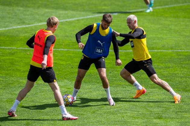 Training Borussia Dortmund, 28.05.2024 Niclas Füllkrug (Borussia Dortmund, 14) im Zweikampf mit Julian Ryerson (Borussia Dortmund, 26). Trainingseinheit von Borussia Dortmund am 28.05.2024 vor dem UEFA Championsleague Finale gegen Real Madrid, Trainingsgelände Hohenbuschei, Dortmund DFL regulations prohibit any use of photographs as image sequences and or quasi-video Copyright: xBEAUTIFULxSPORTS Meuselx