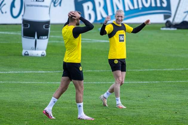 Training Borussia Dortmund, 28.05.2024 Marco Reus (Borussia Dortmund, 11) lacht mit Niclas Füllkrug (Borussia Dortmund, 14). Trainingseinheit von Borussia Dortmund am 28.05.2024 vor dem UEFA Championsleague Finale gegen Real Madrid, Trainingsgelände Hohenbuschei, Dortmund DFL regulations prohibit any use of photographs as image sequences and or quasi-video Copyright: xBEAUTIFULxSPORTS Meuselx