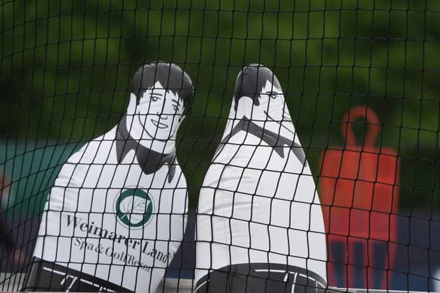 Gegenspieler warten auf den Trainingseinsatz - Blankenhain 29.05.2024: Trainingslager der Deutschen Nationalmannschaft zur EM-Vorbereitung, Golf Resort Weimarer Land