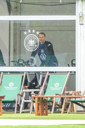 Torwart Goalie Manuel Neuer (Deutschland Germany) trainiert auf dem Ergometer - Blankenhain 29.05.2024: Trainingslager der Deutschen Nationalmannschaft zur EM-Vorbereitung, Golf Resort Weimarer Land