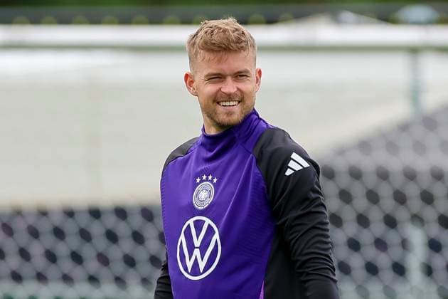 Maximilian Mittelstaedt lacht, Training Tag 3, Trainingslager der deutschen Natiionalmannschaft, Spa- und GolfResort Weimarer Land, 29.05.2024, Blankenhain, Deutschland.