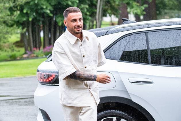Jonathan Clauss FOOTBALL : Arrivee des joueurs de lÂ’Equipe de France - Clairefontaine - 29 05 2024 BaptisteAutissier Panoramic 
