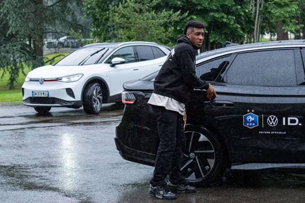 Kingsley Coman FOOTBALL : Arrivee des joueurs de lÂ’Equipe de France - Clairefontaine - 29 05 2024 BaptisteAutissier Panoramic 