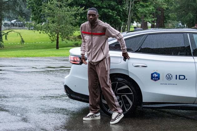 Rendal Kolo Muani FOOTBALL : Arrivee des joueurs de lÂ’Equipe de France - Clairefontaine - 29 05 2024 BaptisteAutissier Panoramic 