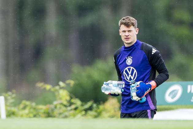 DFB Trainingslager Training; 29.05.2024 Alexander Nübel (Deutschland) auf dem Weg ins Training DFB Trainingslager Training; Blankenhain, Golf&Spa Resort Weimarer Land am 29.05.2024 Copyright: xBEAUTIFULxSPORTS Wunderlx
