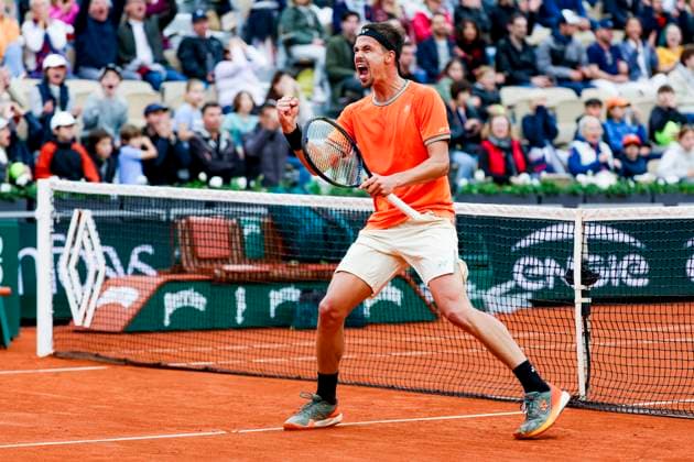 TENNIS - French Open 2024 PARIS,FRANCE,29.MAY.24 - TENNIS - ATP, Tennis Herren World Tour, French Open, Roland Garros, Grand Slam. Image shows the rejoicing of Daniel Altmaier (GER).  GEPAxpictures xPatrickxSteiner