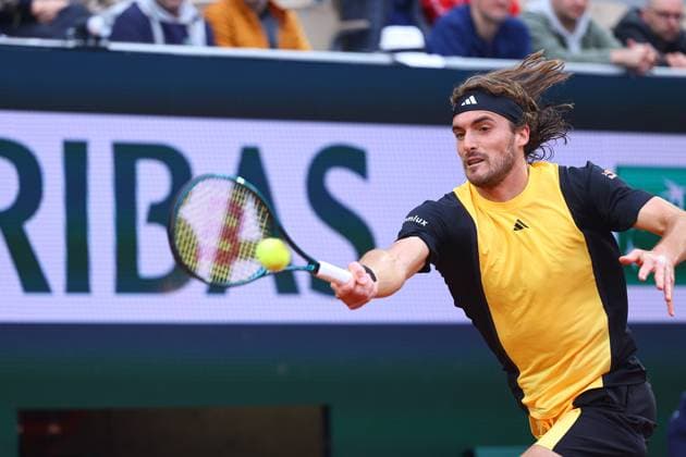 2024.05.29 Paryz Tenis French Open Roland Garros 2024 Daniel Altmaier - Stefanos Tsitsipas N Z Stefanos Tsitsipas Foto Pawel Andrachiewicz PressFocus 2024.05.29 Paris Tennis French Open Roland Garros 2024 Daniel Altmaier - Stefanos Tsitsipas Stefanos Tsitsipas Photo Pawel Andrachiewicz PressFocus NEWSPIX.PL --- Newspix.pl POLAND OUT!  20240529_PF_PA090