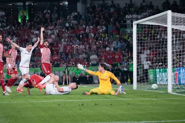 Sport Themen der Woche KW22 Sport Bilder des Tages UEFA Europa Conference League 2024 Final: Olympiacos F.C. vs. ACF Fiorentina Andrea Belotti scores, but the goal is disallowed for offside during the UEFA Europa Conference League final match between Olympiacos F.C. and ACF Fiorentina on May 29 2024, in Athens, Greece Athens OPAP Arena Nea Filadelfeia Greece Copyright: xAlexandraxFechetex _ADR7972