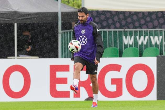 Ilkay Guendogan kontrolliert den Ball, Training Tag 4, Trainingslager der deutschen Natiionalmannschaft, Spa- und GolfResort Weimarer Land, 30.05.2024, Blankenhain, Deutschland.