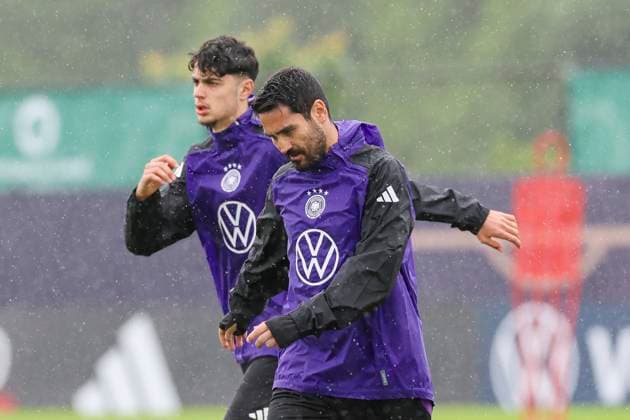 Ilkay Guendogan waermt sich auf, Training Tag 4, Trainingslager der deutschen Natiionalmannschaft, Spa- und GolfResort Weimarer Land, 30.05.2024, Blankenhain, Deutschland.