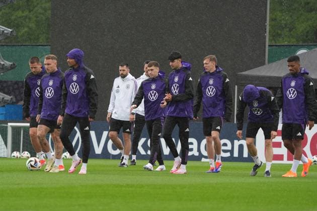 Nur halbe Mannschaft bei Regen auf dem Platz - Blankenhain 30.05.2024: Trainingslager der Deutschen Nationalmannschaft zur EM-Vorbereitung, Golf Resort Weimarer Land