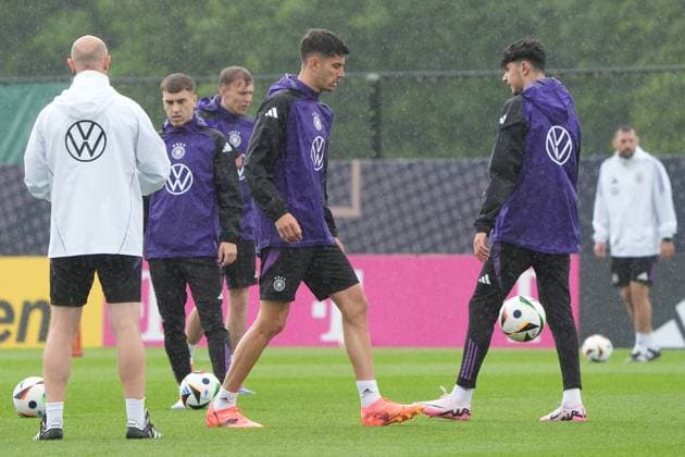 Kai Havertz (Deutschland Germany), Aleksandar Pavlovic (Deutschland Germany) - Blankenhain 30.05.2024: Trainingslager der Deutschen Nationalmannschaft zur EM-Vorbereitung, Golf Resort Weimarer Land