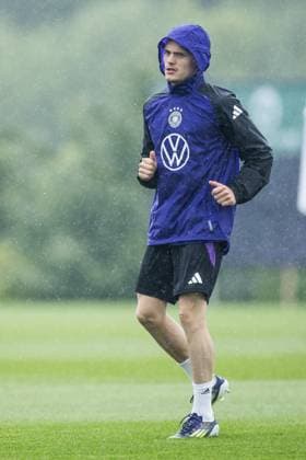 DFB Trainingslager Training; 30.05.2024 Florian Wirtz (Deutschland) im Warm Up DFB Trainingslager Training; Blankenhain, Golf&Spa Resort Weimarer Land am 30.05.2024 Copyright: xBEAUTIFULxSPORTS Wunderlx