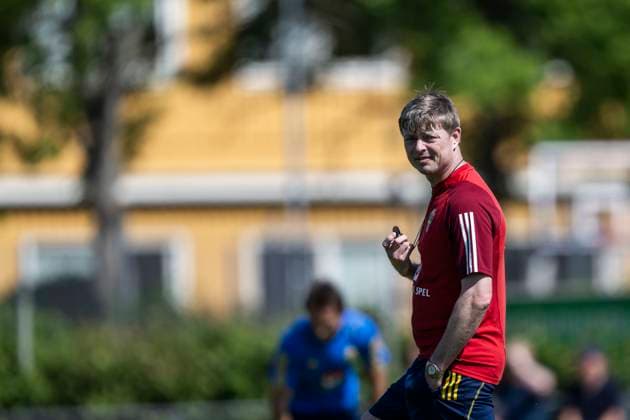240530 Head coach Jon Dahl Tomasson of the Swedish men s national football team during a training session on May 30, 2024 in Stockholm. Photo: Johanna Säll BILDBYRAN kod JL JL0383 fotboll football soccer fotball landskamp träning practice training sverige sweden sverige a bbeng Copyright: JOHANNAxSÄLL BB240530BB434