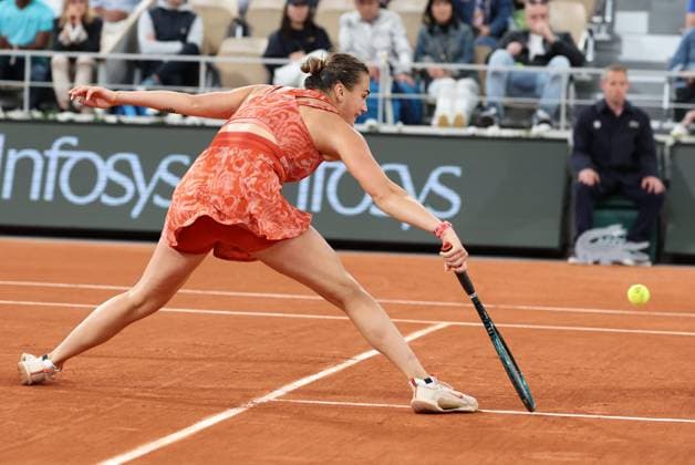 ROLAND GARROS 2024 Thierry Larret Maxppp. Tennis. Roland Garros 2024. Internationaux de France de tennis. Stade Roland Garros, Paris (75). Le 30 mai 2024. Court Philippe Chatrier : Moyuka UCHIJIMA (JPN) vs Aryna SABALENKA (RUS) PARIS (75) STADE ROLAND GARROS PARIS ILE DE FRANCE FRANCE  Copyright: xThierryxLarret MAXPPPxThierryxLarretx TL_20240530_0140 TLx20240530x0140