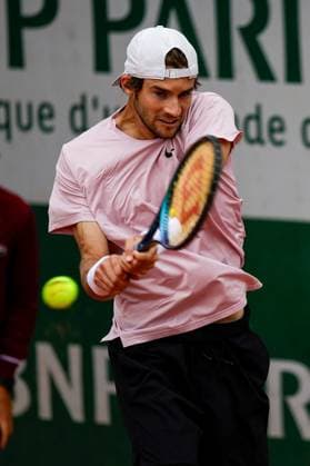 29.05.2024 Tennis, French Open 2024 Roland-Garros, FRA, Men™s Singles Court 9 - SECOND ROUND Henri Squire (Germany) - Felix Auger-Aliassime (Canada) Bild: v. li. Henri Squire (Germany) spielt eine Rückhand. Copyright: HMBxMedia AntonioxBorga