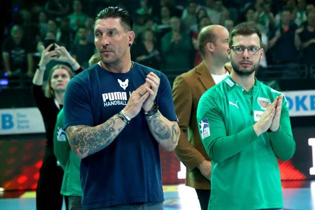 DEU, DHB, 1.HBL, Fuechse Berlin vs. Bergischer HC, 30.05.2024, Max-Schmeling-Halle, Berlin, DEU, DHB, 1.HBL, Fuechse Berlin vs. Bergischer HC, im Bild Vorstand Stefan Kretzschmar (Fuechse Berlin), Cheftrainer Jaron Siewert (Fuechse Berlin) Foto: Juergen Engler nordphoto GmbH