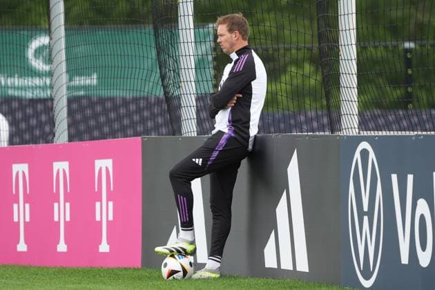 Bundestrainer Julian Nagelsmann (Deutschland Germany) beobachtet das Training an der Bande - Blankenhain 31.05.2024: Trainingslager der Deutschen Nationalmannschaft zur EM-Vorbereitung, Golf Resort Weimarer Land