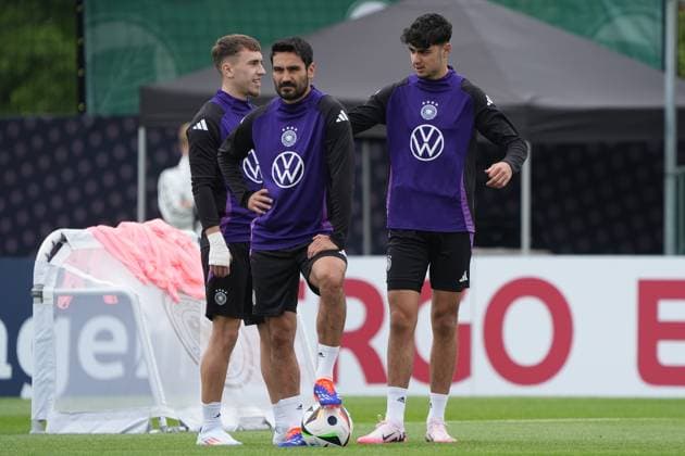 Brajan Gruda (Deutschland Germany), Ilkay Gündogan (Deutschland Germany), Aleksandar Pavlovic (Deutschland Germany) - Blankenhain 31.05.2024: Trainingslager der Deutschen Nationalmannschaft zur EM-Vorbereitung, Golf Resort Weimarer Land