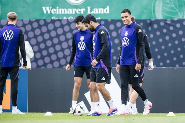 DFB Trainingslager Training; 31.05.2024 Ilkay Gündogan (Deutschland) am Ball, Jamal Musiala (Deutschland) lachend DFB Trainingslager Training; Blankenhain, Golf&Spa Resort Weimarer Land am 31.05.2024 Copyright: xBEAUTIFULxSPORTS Wunderlx